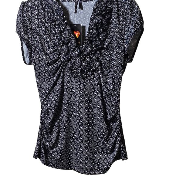 HeartSoul Women's Black/White Geometric Ruffle Neck Top | Size Large NWT - Picture 3 of 13